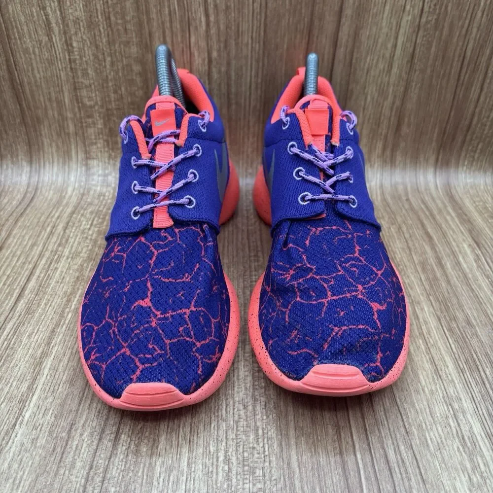 Nike Roshe GS Size 7Y Or Women’s 8.5 Lava Purple Metallic Silver Running Sneaker
